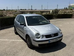 Gris / plata Usado 2005 VW Polo Advance Berlina | 2490 € (Precio justo)