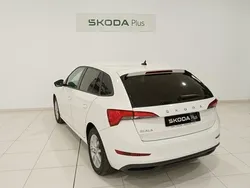 Blanco Usado 2022 Skoda Scala Active Utilitario | 14.950 € (Super precio)