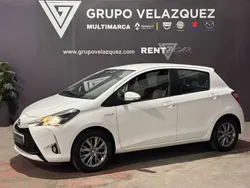 Blanco Usado 2018 Toyota Yaris Hybrid Active Utilitario | 12.990 € (Buen precio)