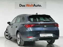 Gris Usado 2024 Seat Leon ST FR Familiar | 25.490 € (Precio justo)