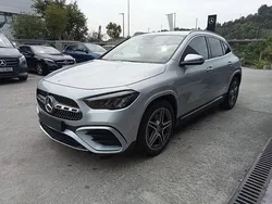 Gris Nuevo 2025 Mercedes GLA200 SUV | 43.870 €