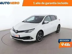 Blanco Usado 2018 Toyota Auris Hybrid Active Berlina | 18.399 € (Un poco caro)