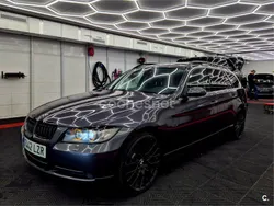 Plateado Usado 2006 BMW 330 Comfort Edition Berlina | 12.500 € (Caro)