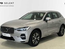 Plateado Usado 2023 Volvo XC60 Core SUV | 45.000 € (Precio justo)