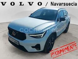 Blanco Usado 2023 Volvo XC40 Plus SUV | 32.400 € (Precio justo)