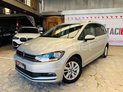 Gris Usado 2020 VW Touran Advance Monovolumen | 22.900 € (Un poco caro)