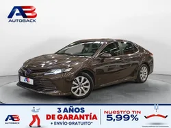 Marrón Usado 2020 Toyota Camry Business Edition Berlina | 21.350 € (Buen precio)