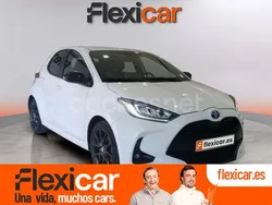 Blanco Usado 2022 Toyota Yaris Hybrid Style Berlina | 21.990 € (Precio justo)