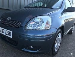 Gris / plata Usado 2005 Toyota Yaris T3 Berlina | 3700 € (Precio justo)