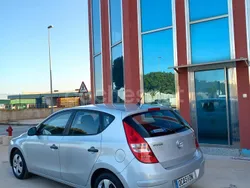 Gris / plata Usado 2010 Hyundai i30 Comfort Berlina | 4500 € (Precio justo)