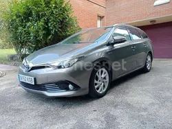 Beige Usado 2017 Toyota Auris Hybrid Active Familiar | 11.990 € (Precio justo)