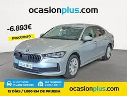 Gris / plata Nuevo 2025 Skoda Superb Essence Berlina | 33.990 € (Precio justo)