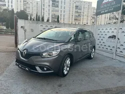 Gris / plata Usado 2020 Renault Grand Scénic IV Life Monovolumen | 16.999 € (Precio justo)