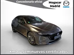 Gris / plata Usado 2025 Mazda 3 Exclusive-Line Berlina | 30.900 €