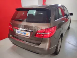 Marrón Usado 2012 Mercedes B180 Monovolumen | 12.000 €