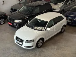 Blanco Usado 2012 Audi A3 Sportback Attraction Berlina | 8990 € (Buen precio)