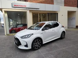 Blanco Usado 2021 Toyota Yaris Hybrid Style Berlina | 19.990 € (Precio justo)