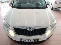 Blanco Usado 2011 Skoda Yeti Active SUV | 6100 € (Precio justo)