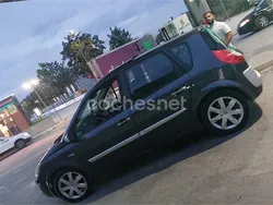 Negro Usado 2006 Renault Scénic II Privilege Monovolumen | 2000 € (Precio justo)