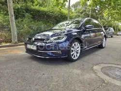 Azul Usado 2018 VW Golf VII Advance Berlina | 17.700 € (Precio justo)