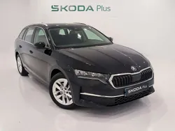 Negro Usado 2024 Skoda Octavia Selection Familiar | 28.750 € (Caro)