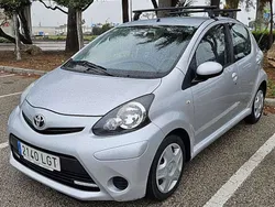 Plateado Usado 2014 Toyota Aygo Cool Utilitario | 5990 € (Precio justo)