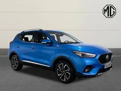 Azul Usado 2024 MG ZS Luxury Berlina | 16.290 € (Precio justo)