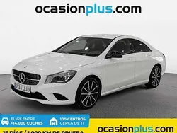 Blanco Usado 2015 Mercedes CLA220 Urban Berlina | 20.590 € (Precio justo)