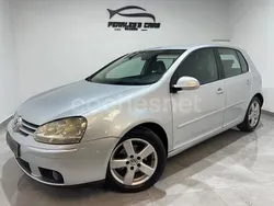 Gris / plata Usado 2007 VW Golf V Highline Berlina | 5190 € (Precio justo)
