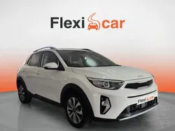 Blanco Usado 2023 Kia Stonic 2 SUV | 15.470 € (Buen precio)