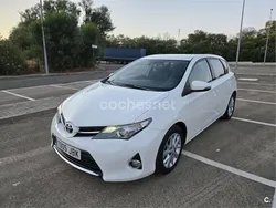 Blanco Usado 2014 Toyota Auris Live Berlina | 10.490 € (Precio justo)