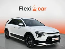 Blanco Usado 2024 Kia Niro SUV | 22.090 € (Buen precio)