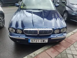 Azul Usado 2003 Jaguar XJ8 Berlina | 10.900 €