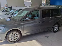 Gris / plata Nuevo 2025 Ford Tourneo Connect Titanium Monovolumen | 40.900 € (Precio justo)