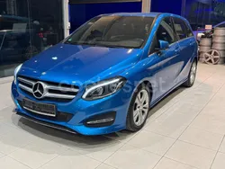 Azul Usado 2016 Mercedes B200 Monovolumen | 17.990 € (Precio justo)