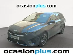 Gris Usado 2023 Kia Ceed GT-Line Familiar | 24.091 € (Precio justo)