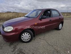 Rojo Usado 1997 Chevrolet Lanos SE Berlina | 1500 €