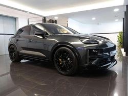 Gris Usado 2024 Porsche Macan Turbo SUV | 112.900 €