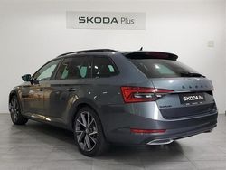 Gris Usado 2021 Skoda Superb SportLine Familiar | 20.990 € (Precio justo)