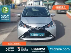 Gris / plata Usado 2015 Toyota Aygo X-play Utilitario | 9490 € (Precio justo)