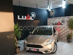 Beige Usado 2014 Ford Focus Berlina | 7900 € (Caro)