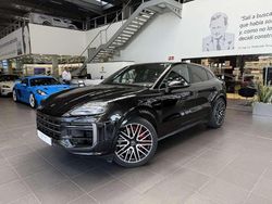 Negro Usado 2024 Porsche Cayenne Turbo SUV | 185.000 €