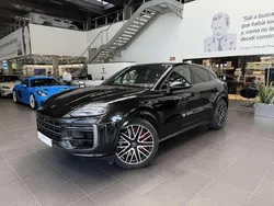 Negro Usado 2024 Porsche Cayenne Turbo SUV | 185.000 €