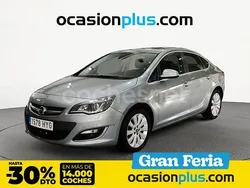 Plateado Usado 2014 Opel Astra Excellence Berlina | 8990 € (Precio justo)
