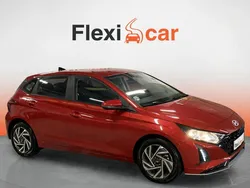 Rojo Usado 2024 Hyundai i20 Berlina | 15.490 € (Buen precio)