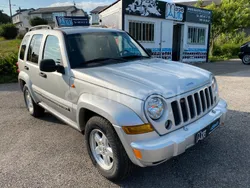 Gris / plata Usado 2008 Jeep Cherokee Limited SUV | 10.990 €