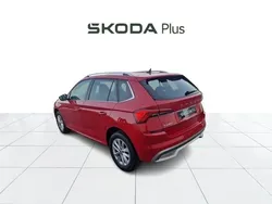 Rojo Usado 2023 Skoda Kamiq Ambition SUV | 21.000 € (Precio justo)