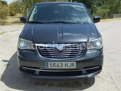 Negro Usado 2012 Lancia Voyager Platinum Monovolumen | 12.500 € (Un poco caro)