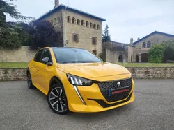 Naranja Usado 2019 Peugeot 208 GT-line Utilitario | 13.500 € (Caro)