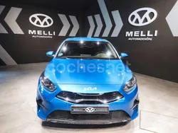 Azul Usado 2022 Kia Ceed Berlina | 17.900 € (Un poco caro)